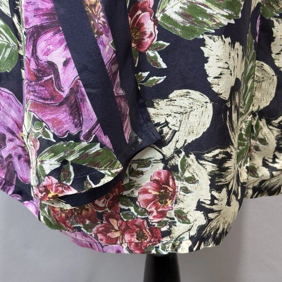 Johnny Was 100% Silk Blouse Womens L Floral Print Top Light Boho Resort Designer - Picture 7 of 9